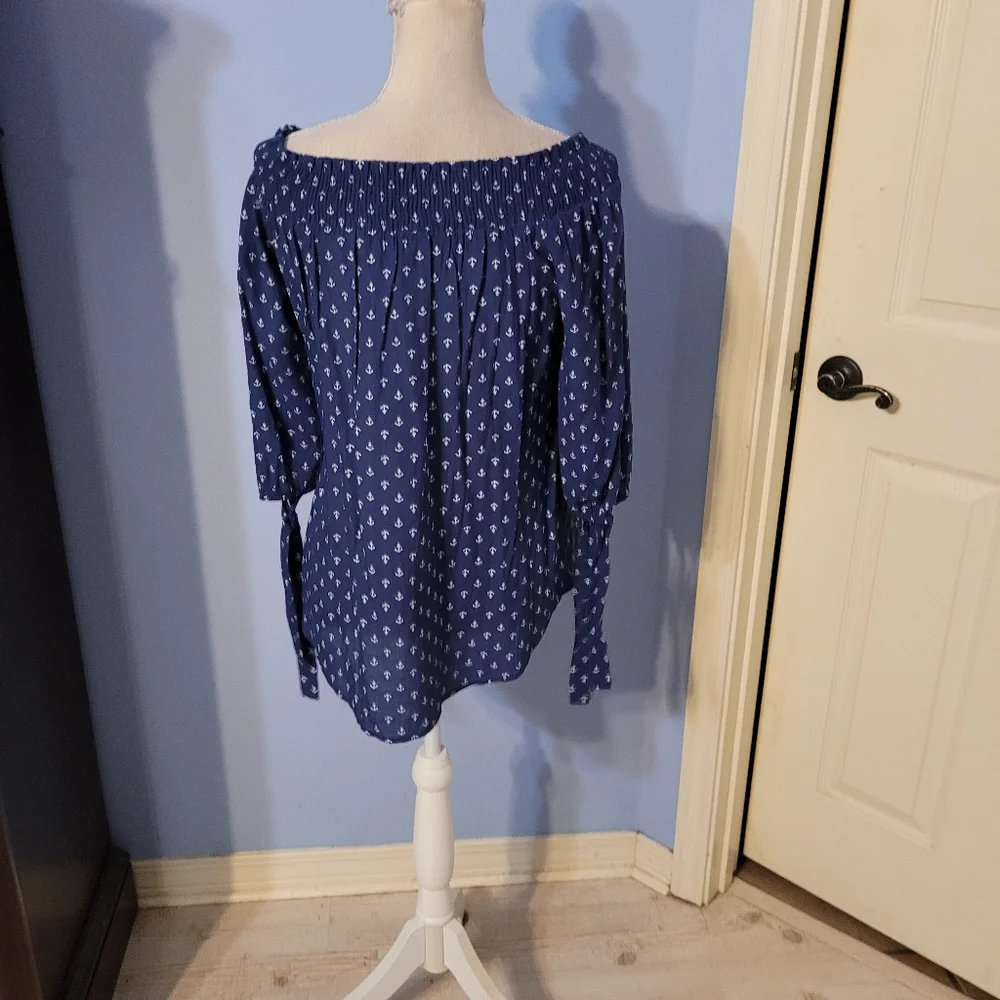 Counterparts Medium Womens Blouse